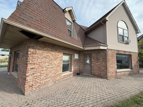 516 Garrison Rd, Fort Erie, ON, L2A1N2 | Card Image