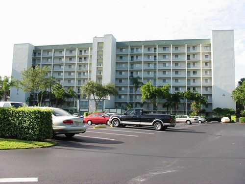 307-2232 N Cypress Bend Dr, Pompano Beach, FL, 33069-5602 | Card Image