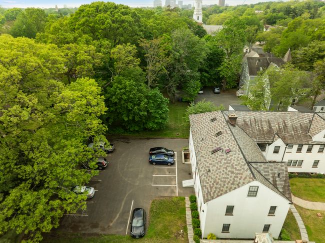 623 Whitney Ave, Home with 21 bedrooms, 13 bathrooms and 12 parking in New Haven CT | Image 38