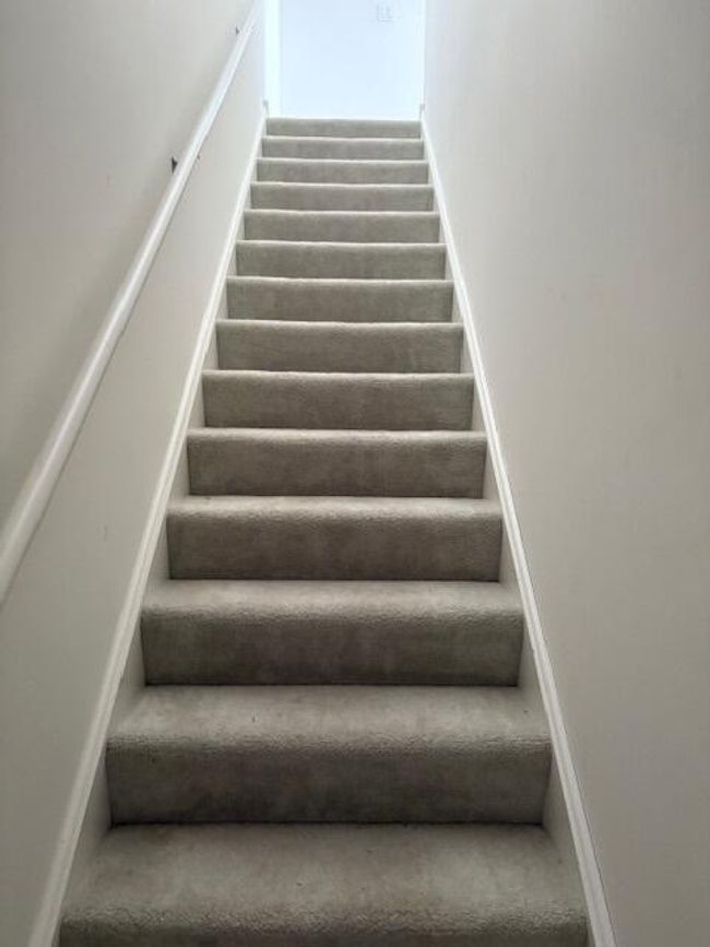 Upstairs to bonus room | Image 17