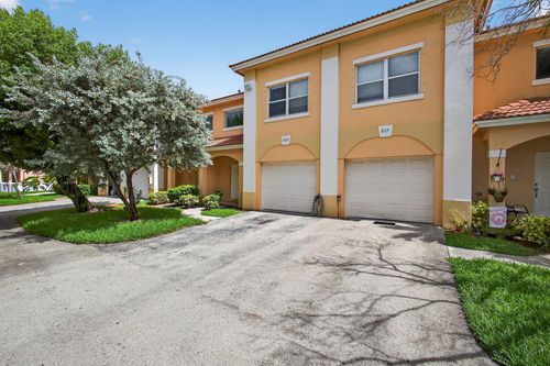 513 Talia Cir, Palm Springs, FL, 33461-6907 | Card Image