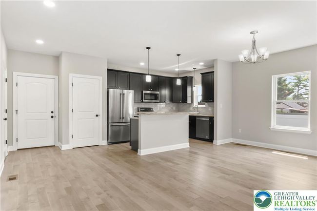 721 7 Th St, House other with 3 bedrooms, 3 bathrooms and null parking in Whitehall PA | Image 14
