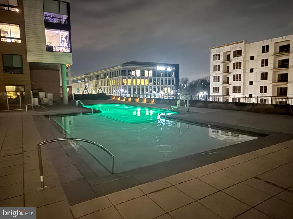 Residential in OXON HILL 2