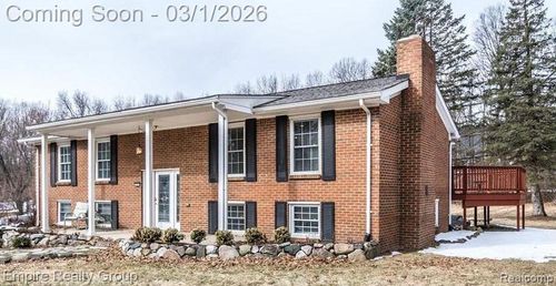 9225 Thendara Blvd, Clarkston, MI, 48348-3289 | Card Image