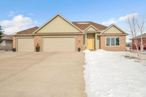 520 34th St, Milford, IA, 51351-4400 | Card Image