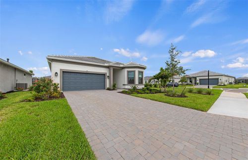 5006 Golden Shore Ct, LAKEWOOD RANCH, FL, 34211-2933 | Card Image