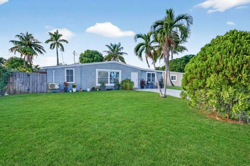 2673 Nw 59th Ave, Margate, FL, 33063-1944 | Card Image