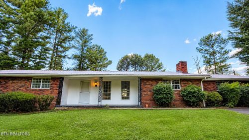 145 Wesley Ln, Harrogate, TN, 37752-3936 | Card Image