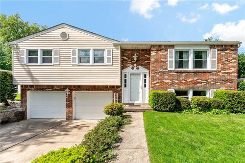 27 Dover Rd, Irwin, PA, 15642-9111 | Card Image