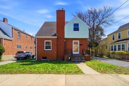 75 Tufts St, Arlington, MA, 02474-6838 | Card Image