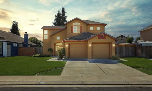 1726 Hastings Dr, Manteca, CA, 95336-7040 | Card Image