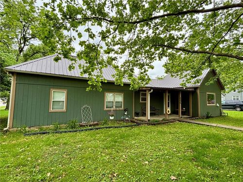 201 E Maple St, Drexel, MO, 64742-8344 | Card Image