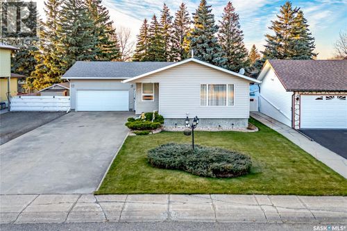 105 Lancaster St, Melfort, SK, S0E1A0 | Card Image