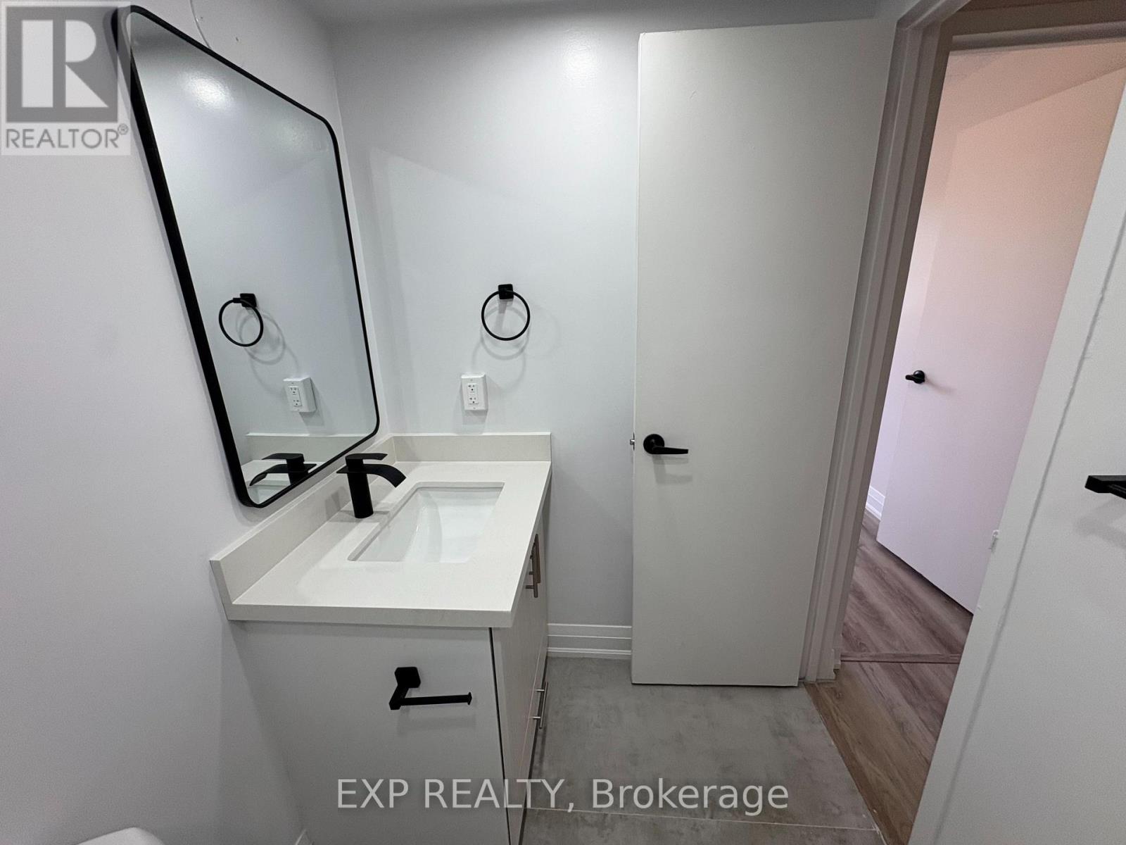 Residential Lease in Niagara Falls (Downtown) 3