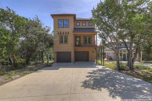 1216 Canyon Lake Dr, Canyon Lake, TX, 78133-4988 | Card Image