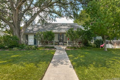 811 Wiltshire Ave, Terrell Hills, TX, 78209-2848 | Card Image