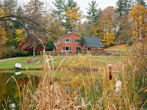 135 Turk Hill Rd, Brewster, NY, 10509-3417 | Card Image