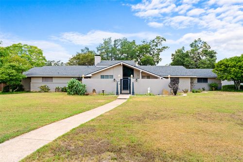 1115 S Greenstone Ln, Duncanville, TX, 75137-2828 | Card Image