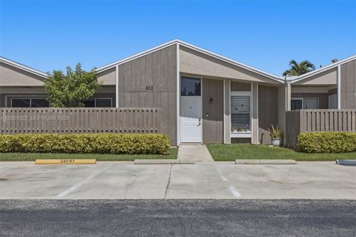 b-502 Woodgate Cir, Sunrise, FL, 33326-2137 | Card Image