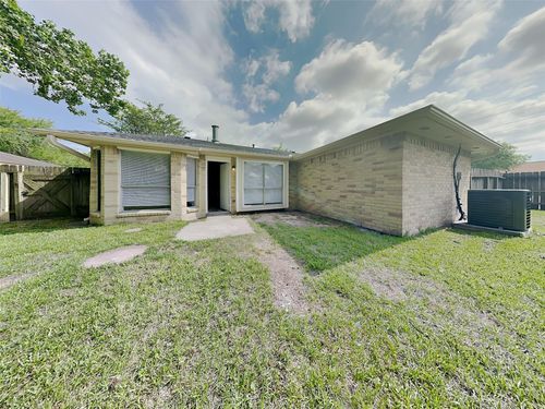 11122 Drakeland Dr, Humble, TX, 77396-2417 | Card Image