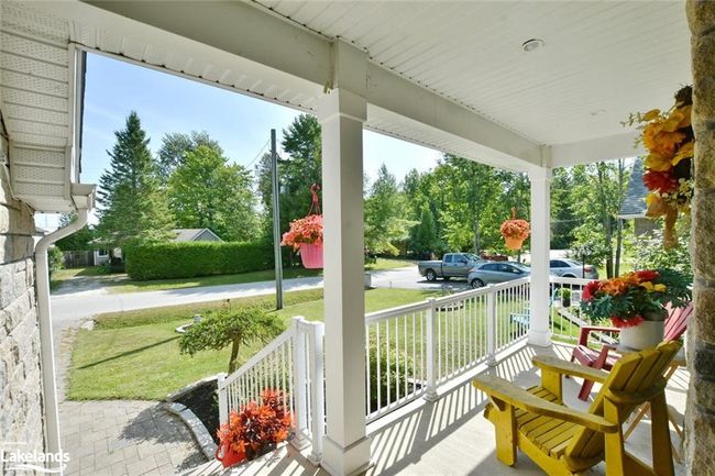 36 47 Th St S, House other with 5 bedrooms, 3 bathrooms and 6 parking in Wasaga Beach ON | Image 4
