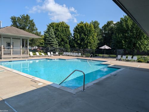 48866 Brittany Parc Dr, Macomb, MI, 48044-2122 | Card Image