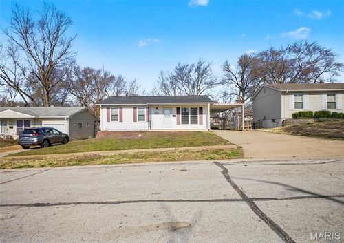 5319 Ville Angela Ln, Hazelwood, MO, 63042-1139 | Card Image