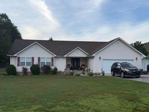 25 Red Oak Dr, Barbourville, KY, 40906-7364 | Card Image