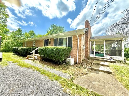 481 Enon Rd, Enon Valley, PA, 16120-1807 | Card Image