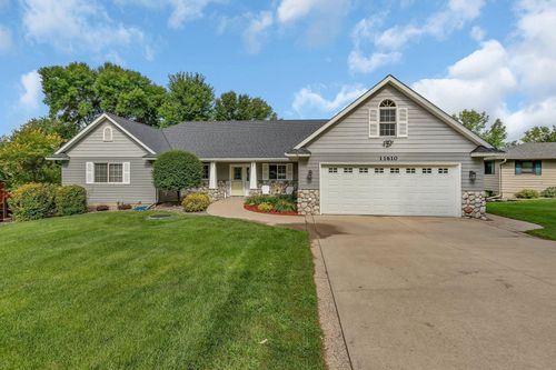 11610 44th St Ne, Spicer, MN, 56288-9433 | Card Image