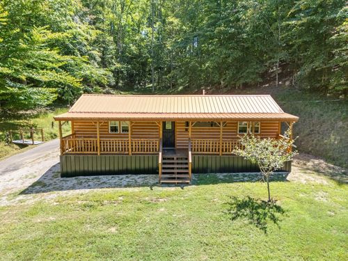 143 Mullins Point Rd, Campton, KY, 41301-9319 | Card Image