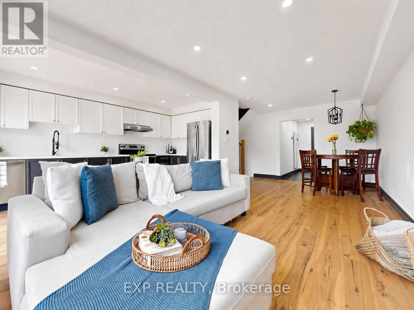 Residential in New Tecumseth (Tottenham) 4
