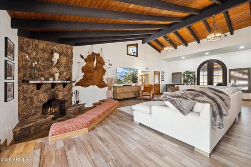 4233 W Sandra Ter, Phoenix, AZ, 85053-2726 | Card Image