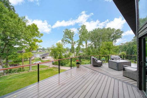13832 Grandview Dr, Cement City, MI, 49233-9638 | Card Image