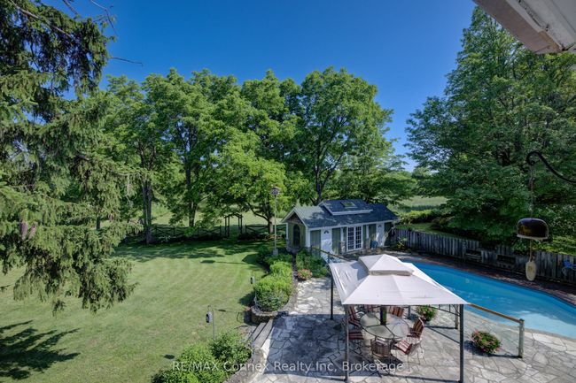 13233 5 Th Line, Home with 4 bedrooms, 5 bathrooms and 20 parking in Rockwood ON | Image 23