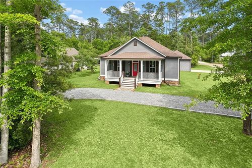 71160 Caroline St, Abita Springs, LA, 70420-3202 | Card Image