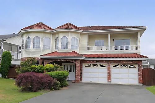 12276 75a Ave, Surrey, BC, V3W9P6 | Card Image