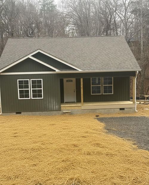 2172 S Riverbend Rd, Dalton, GA, 30721-5562 | Card Image