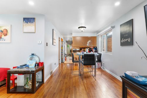9042 S Ellis Ave, Chicago, IL, 60619-7840 | Card Image