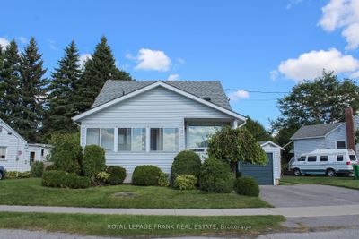 53 Edgewater Blvd, House other with 3 bedrooms, 3 bathrooms and 3 parking in Peterborough ON | Image 1