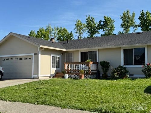 2560 Campbell Dr, Santa Rosa, CA, 95407-6758 | Card Image
