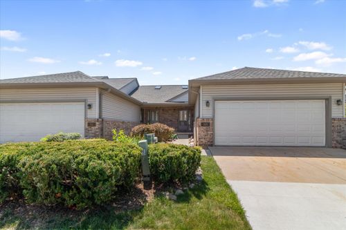 515 Sycamore Cir, Saline, MI, 48176-1756 | Card Image