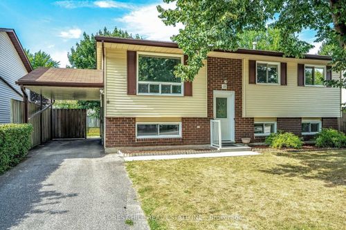 upper-18 Shannon St, Orillia, ON, L3V7K2 | Card Image