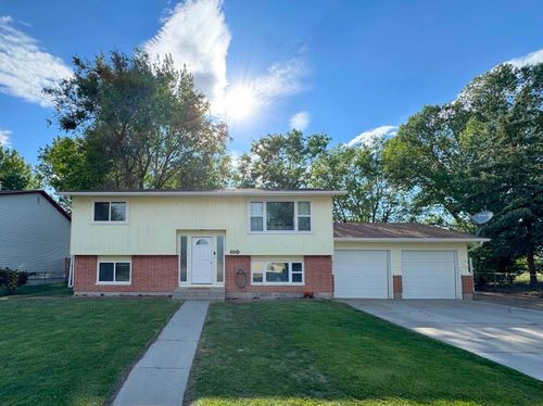 1110 Westview Dr, Riverton, WY, 82501-2651 | Card Image