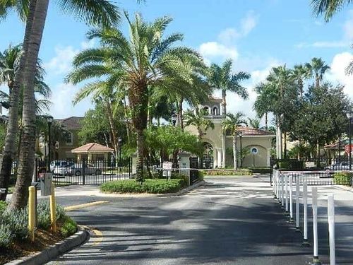 200-4870 Bonsai Cir, Palm Beach Gardens, FL, 33418-6762 | Card Image