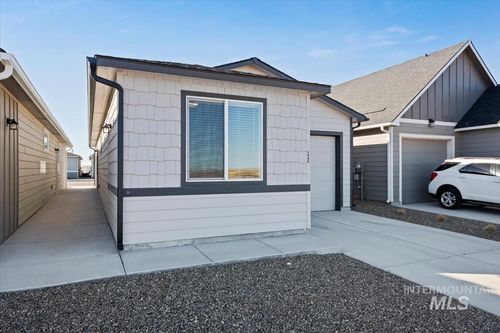 1908 Nw Enterprise St, Mountain Home, ID, 83647-1127 | Card Image