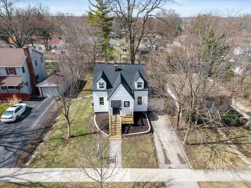 122 S Park St, Westmont, IL, 60559-1938 | Card Image