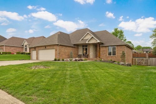 1975 S Chapel Drive, Springfield, MO, 65809 | Card Image