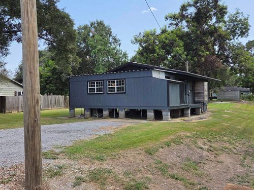 835 Bridgeview, Bridge City, TX, 77611 | Card Image