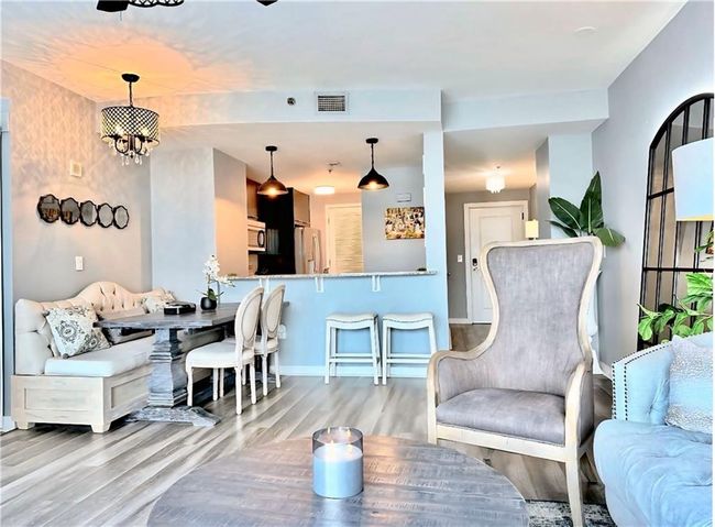 APT-1507 - 3338 Peachtree Rd Ne, Condo with 2 bedrooms, 2 bathrooms and 2 parking in Atlanta GA | Image 6